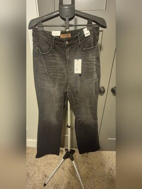 Judy Blue Los Angeles 18W Straight Fit Black Jeans, New with Tags